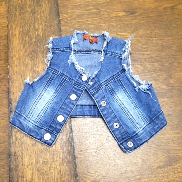 7 for all‎ Mankind 12 month baby girl vest - Picture 1 of 4